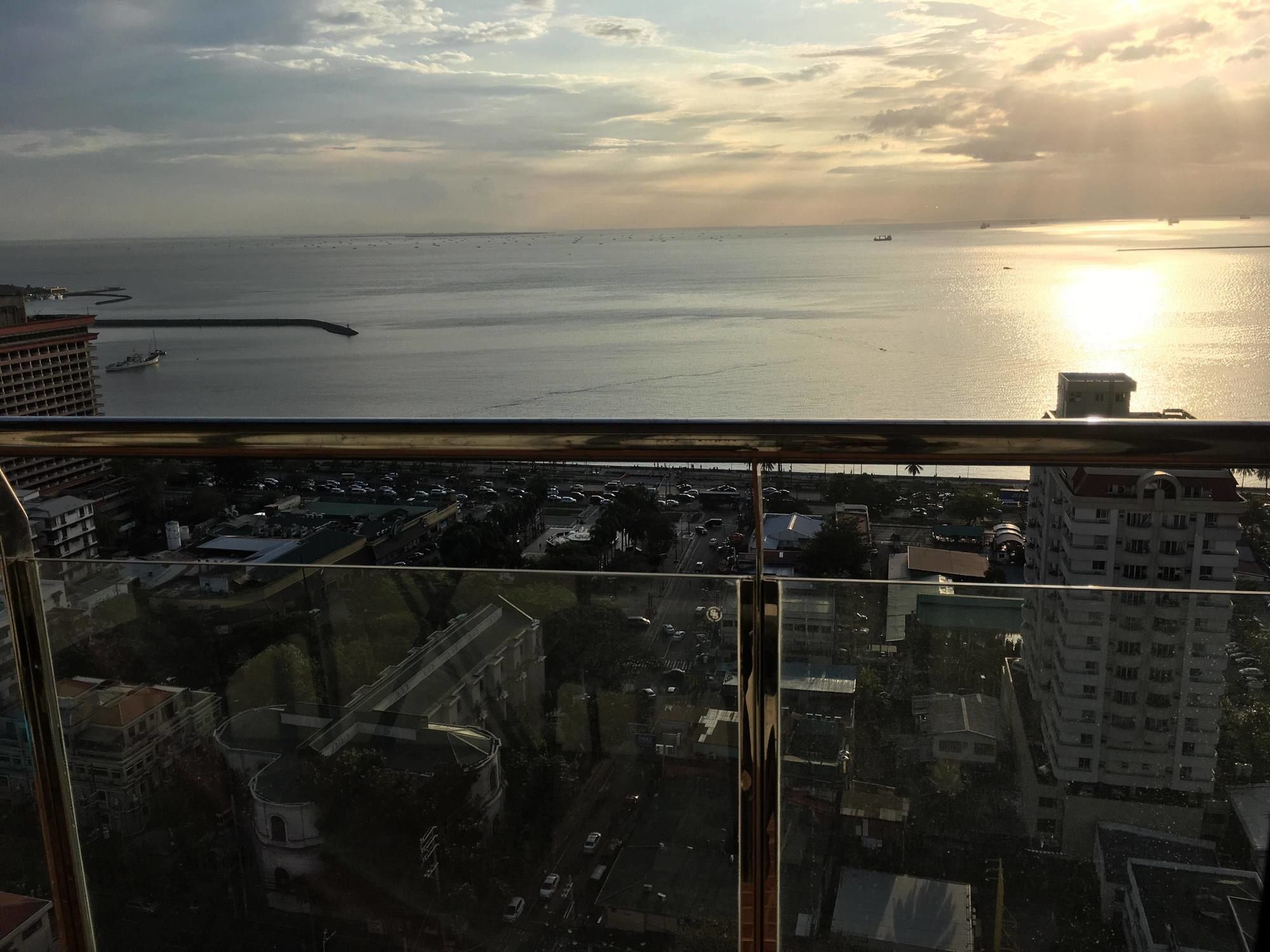 Malate Bayview Mansion City View มะนิลา ภายนอก รูปภาพ